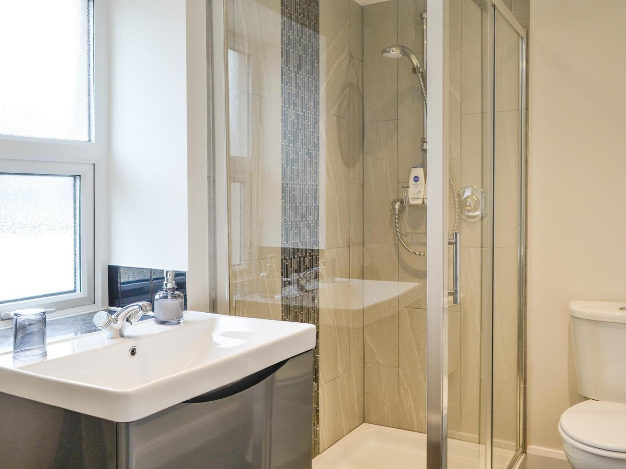 Moat View Villa Brampton  Ngoại thất bức ảnh